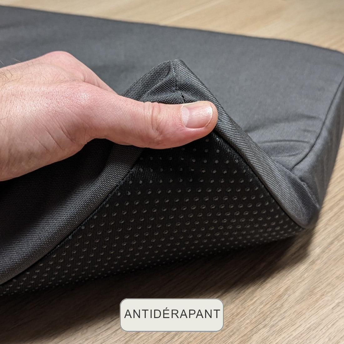Coussin antidérapant pour chien Outdoor